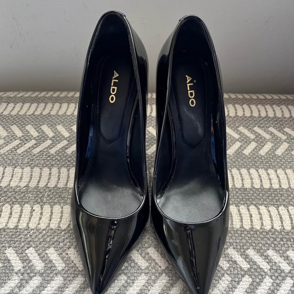 Aldo black pumps